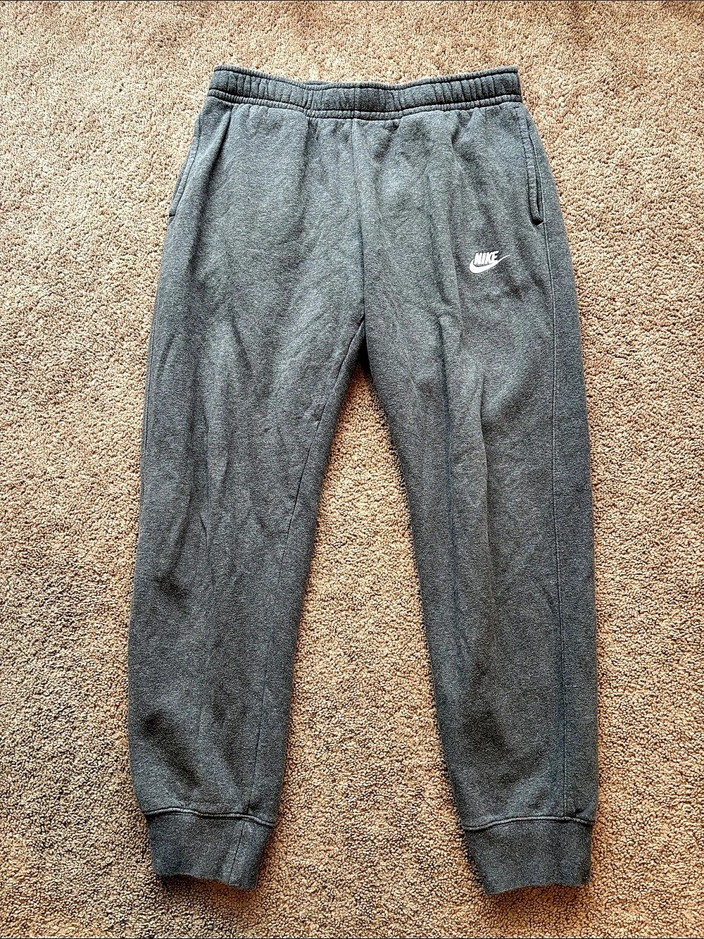 Nike Sportswear Club Fleece Joggers Gray